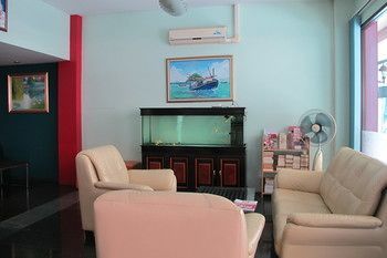 Somjai House Hotel Si Racha Luaran gambar